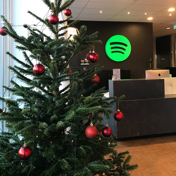 Decorated Christmas Tree for Your Office (Stockholm) - Image 2